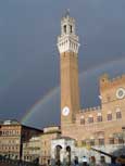 Siena, Piazza del campo con l'arcobaleno